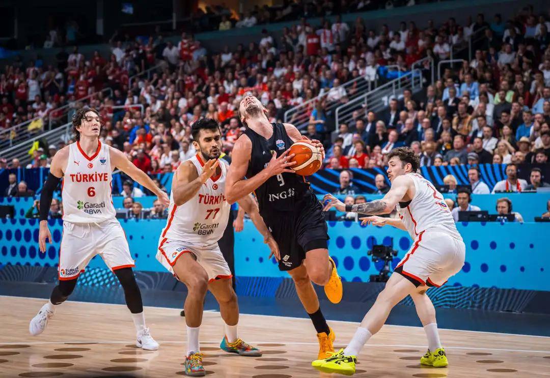 底特律活塞发布备战花絮，赛后造点机会，欧篮联任务艰巨，球队文化再被提及(洛杉矶球队文化)